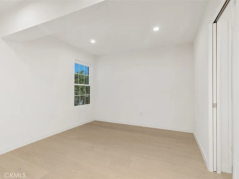 3926 Acacia St — Photo 12