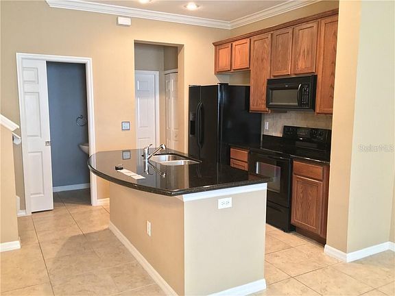 4th image of 7445 Arlington Groves Cir