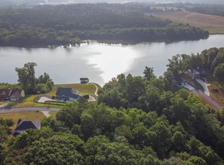 250 Vineyard Cove Dr, Loudon, TN 37774