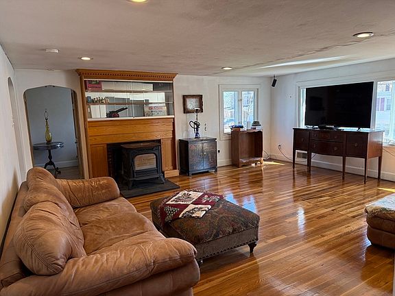 2nd image of 21 Spaulding St