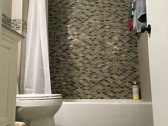 3rd image of 403 E 62nd St APT 3B