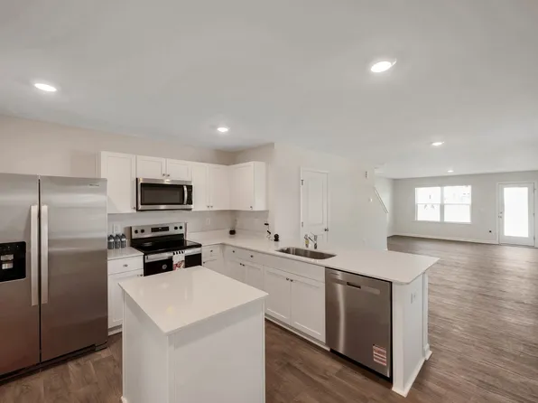 114 Holmes Corner Dr, Wilson Mills, NC 27577