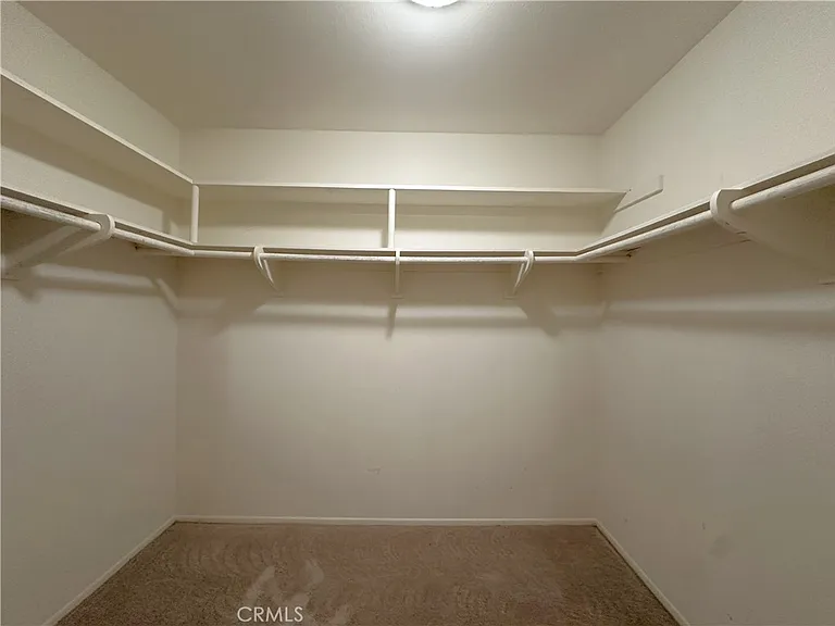 26543 Academy Dr — Photo 37