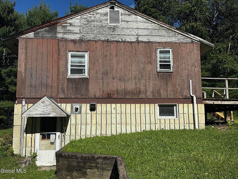 2nd image of 1851 Call Street