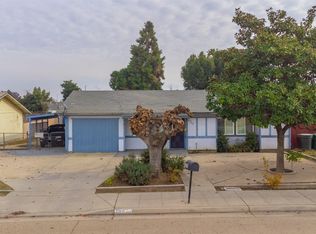 130 J St, Parlier, CA 93648