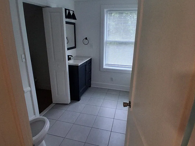 623 Columbia Ave #B — Photo 4