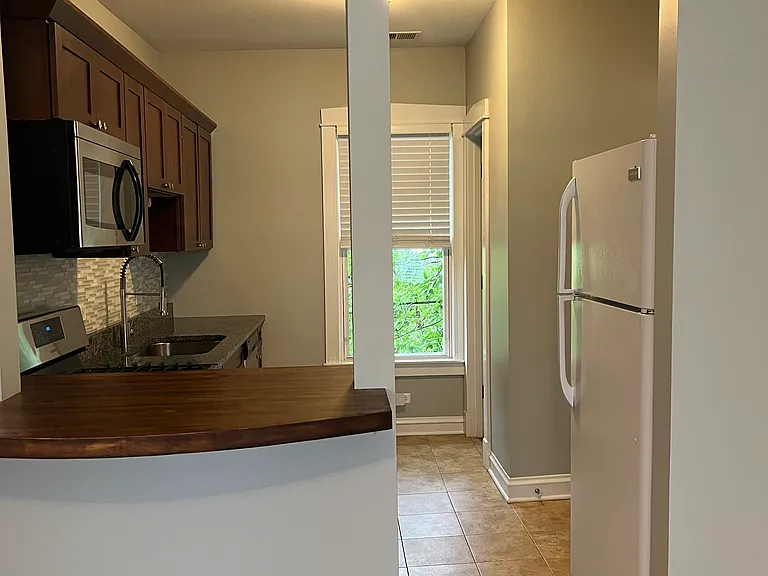 1566 Dewey Ave #2R — Photo 13