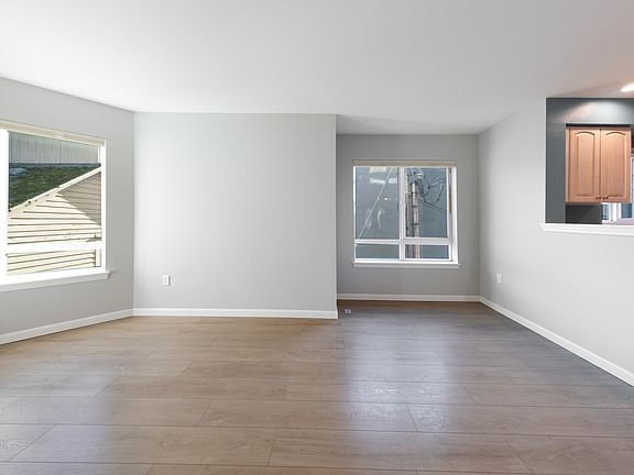 4th image of 2530 15th Ave W APT 504