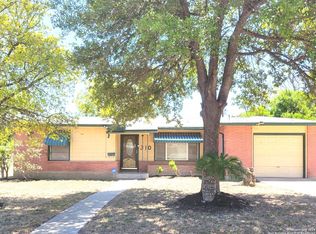 310 E Glenview Dr, San Antonio, TX 78201