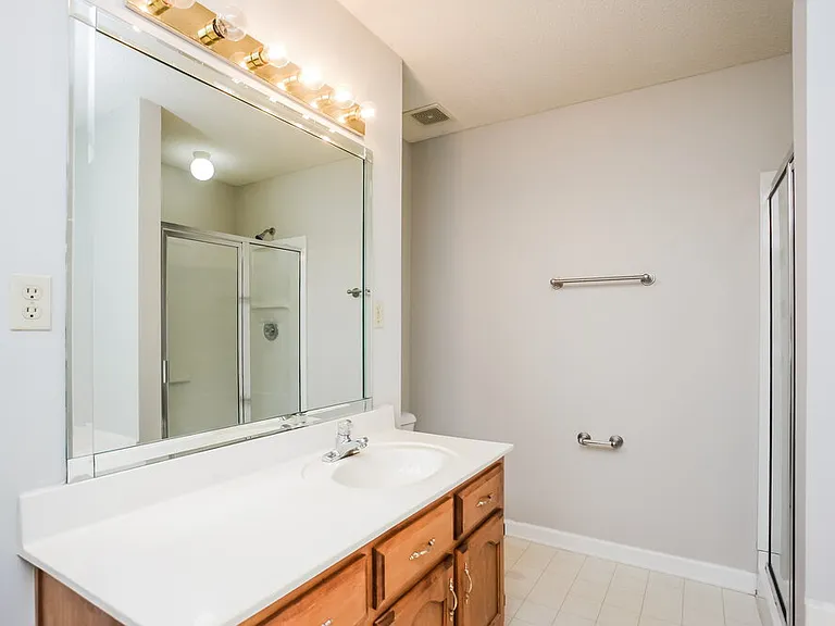 8459 Cross Point Dr — Photo 10