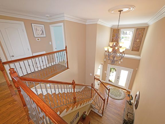4th image of 104 Chestnut Ridge Dr