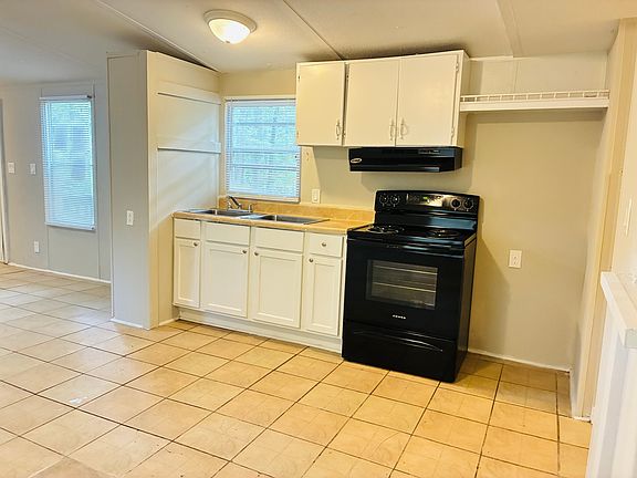 5th image of 143 Bluebird Ln #5