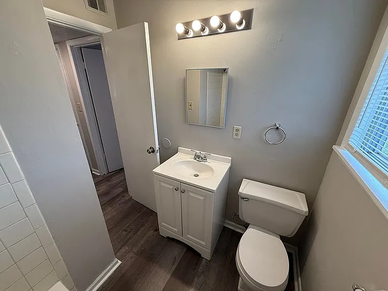 7309 N Moberly Dr #C — Photo 5