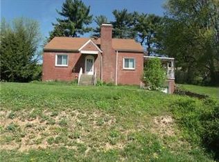 118 Baker Dr, Clairton, PA