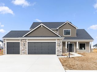 918 Switchfoot Dr, Huntertown, IN 46748