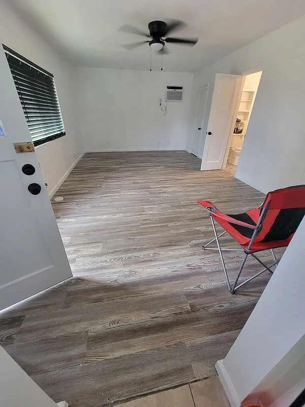 1706 Diane Dr photo 1