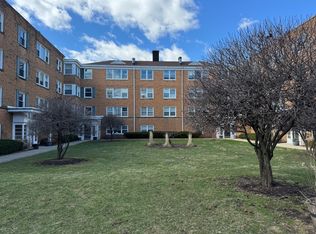 524 Michigan Ave APT 3S, Evanston, IL 60202