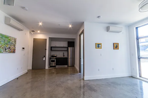 Rented by Premier Metro Realty Corp | media 19