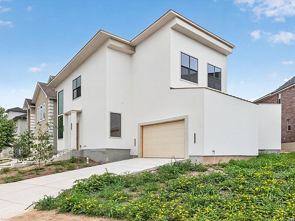 3rd image of 24318 Canyon Row