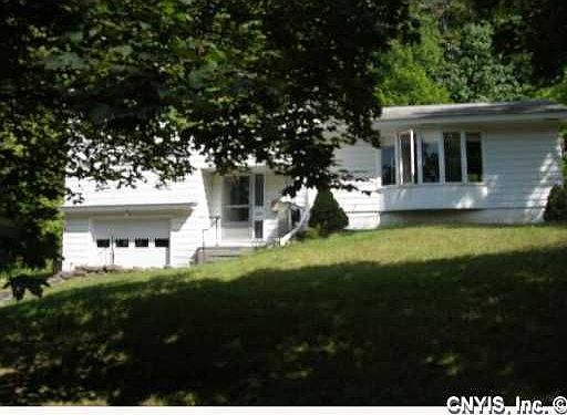 1st image of 141 Lynn Cir