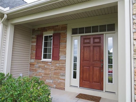 2nd image of 108 High Stone Cir