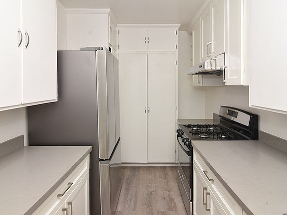 4th image of 3204 Nevin Ave