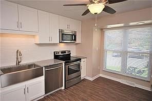 5th image of 406 Edgetree Ln