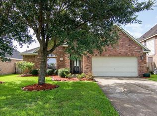 2438 Sullivan Ln, Dickinson, TX 77539