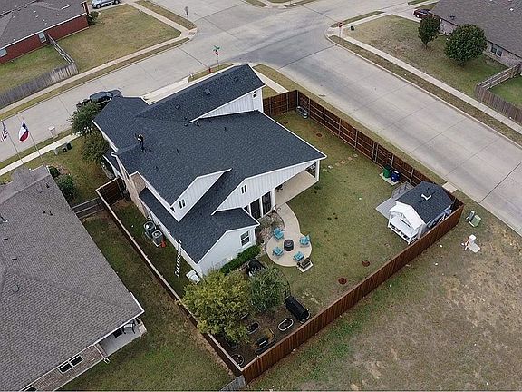 3rd image of 102 N Highland Dr