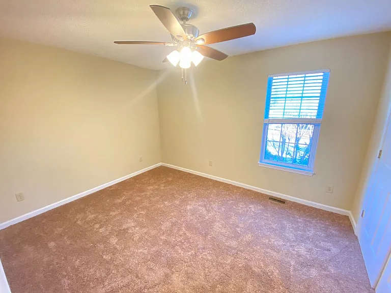 534 Wright Ave — Photo 7