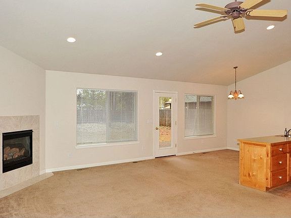 3rd image of 17215 Avocet Dr