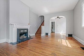 2nd image of 412 Woodward Ave #412