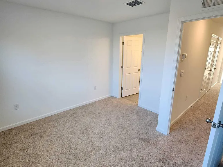 8409 Zenith Cir — Photo 21