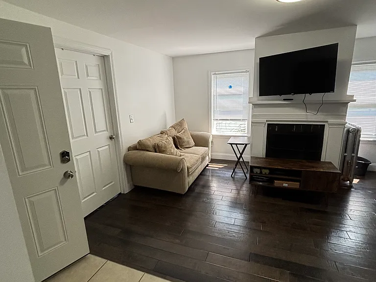 26 Brewer St #2 — Photo 7