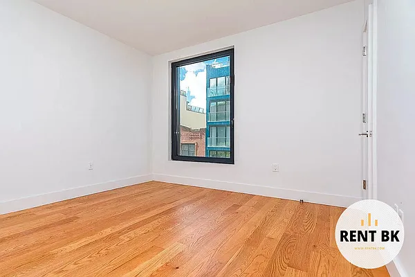 Rented by RENTBK LLC | media 4