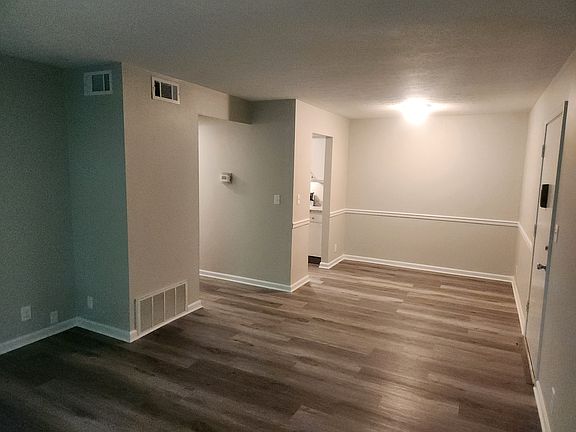 5th image of 7050 Wildwood Cir APT 101