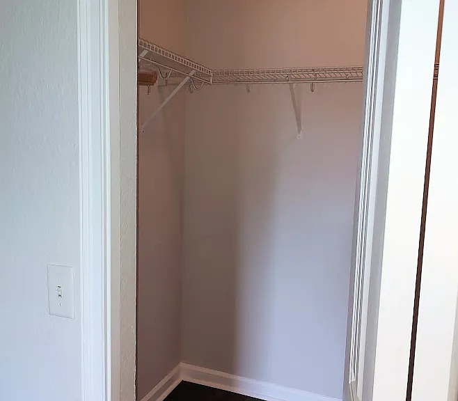 2935 NE 7th St #304 — Photo 13