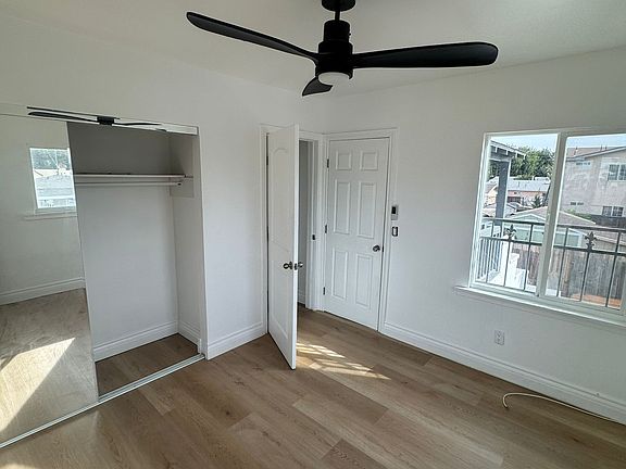 4th image of 836 W 94th St