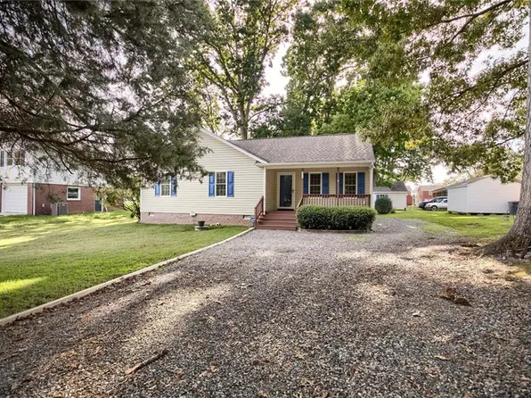 1815 F St, West Point, VA 23181