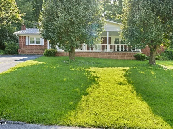 207 Sycamore St, Erwin, TN 37650