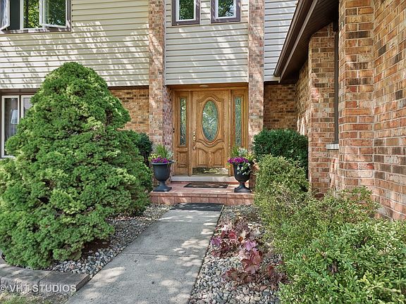 2nd image of 2605 E Radford Ct
