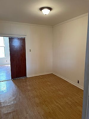 4th image of 275 19th St #1