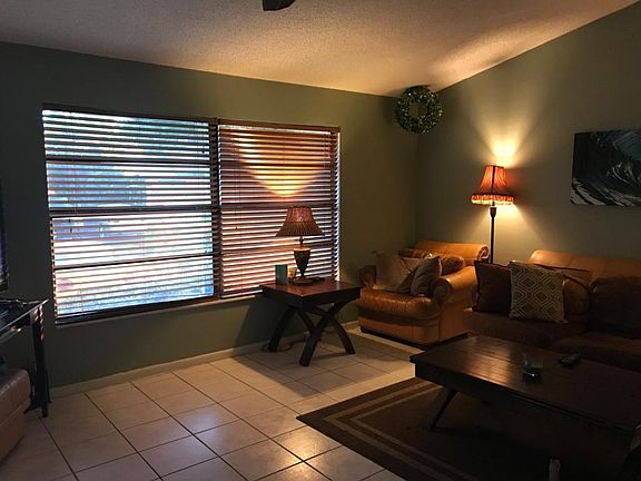 3rd image of 407 Lakewood Ct APT 5A