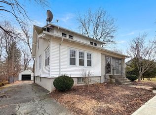 10 Perrot St, Worcester, MA 01602