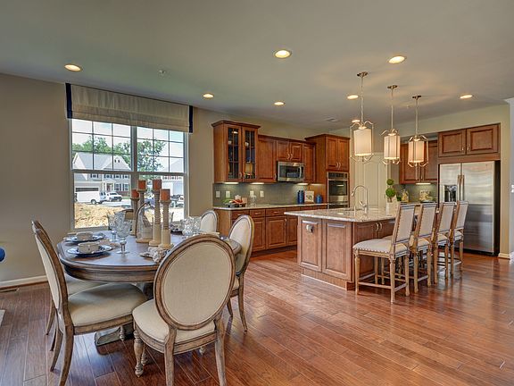 Dining area adjacent to kitchen