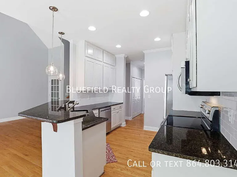 1 Edge Ct #B — Photo 10