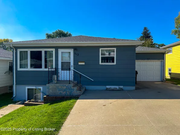 512 N 19th St, Bismarck, ND 58501
