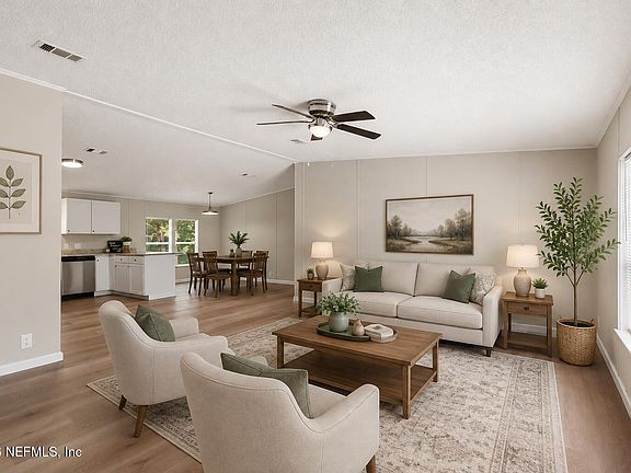 3rd image of 167 PEPPERMINT Avenue