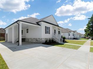 3937 Norwood Dr, Chalmette, LA 70043