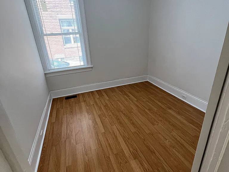 432 Charlotte St — Photo 6